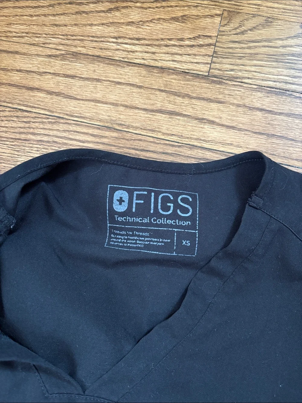 Figs Black Scrub set - Picture 2 of 4
